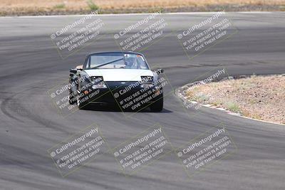 media/Jun-01-2025-CalClub SCCA (Sun) [[eae223c5dd]]/Group 1/Track Event 4/